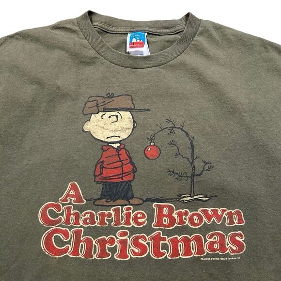 Vintage 00s Peanuts A Charlie Brown Christmas Graphic T-Shirt - Picture 2 of 3